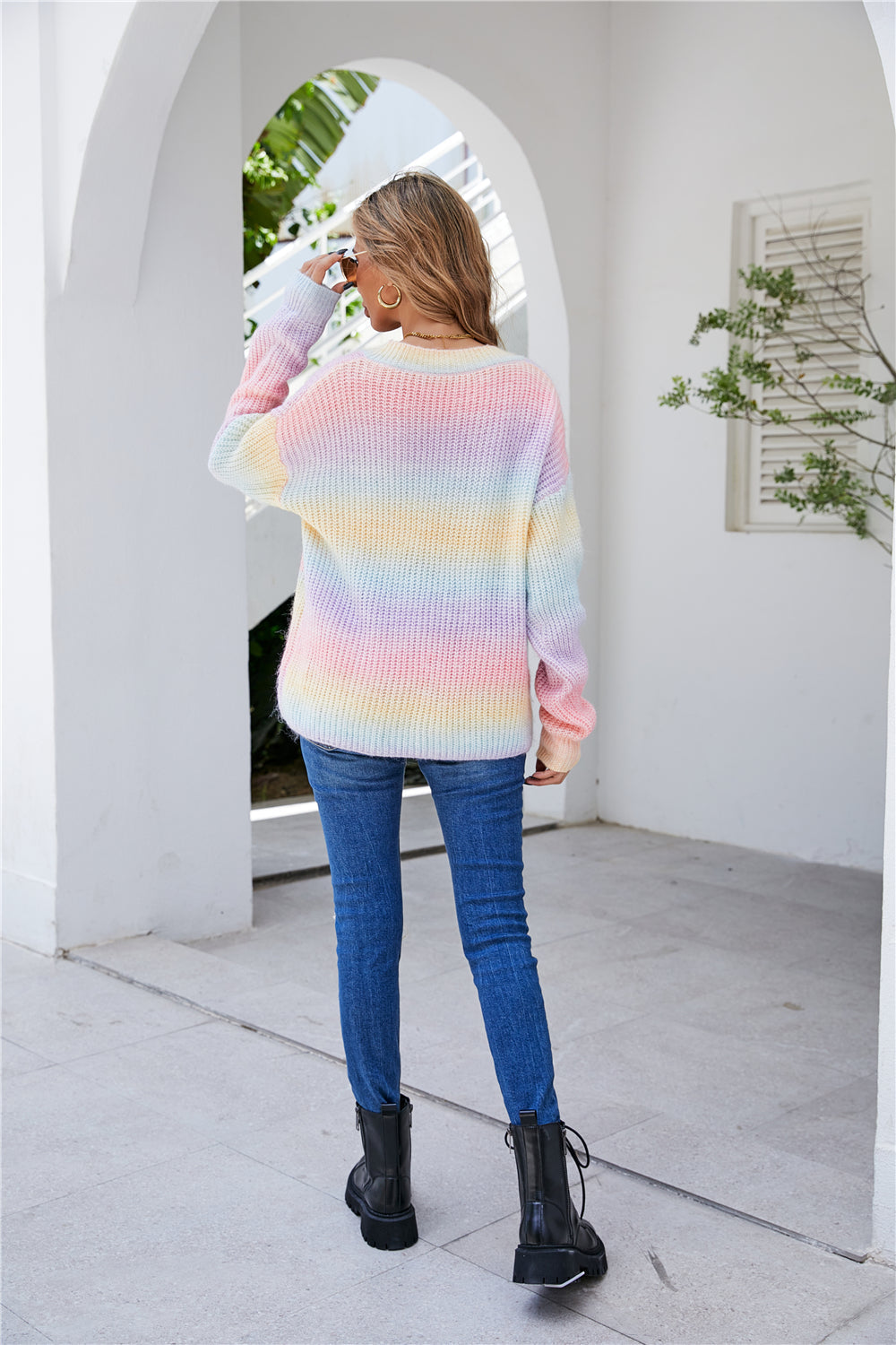 Bunter Damenpullover mit V-Ausschnitt aus Polyester mit Patchwork-Design – Bequem und trendig für Alltag und Fest 6