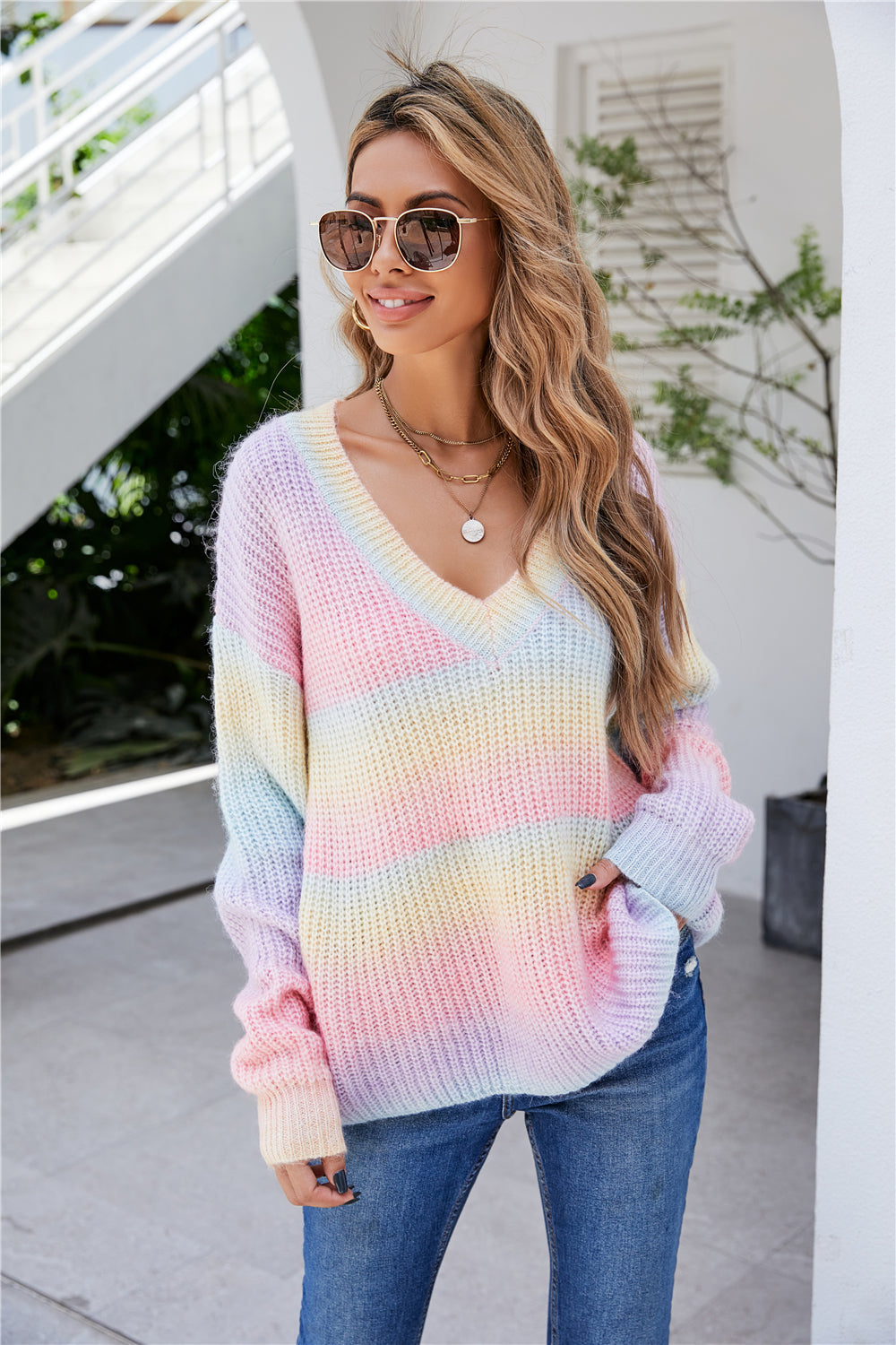 Bunter Damenpullover mit V-Ausschnitt aus Polyester mit Patchwork-Design – Bequem und trendig für Alltag und Fest 3