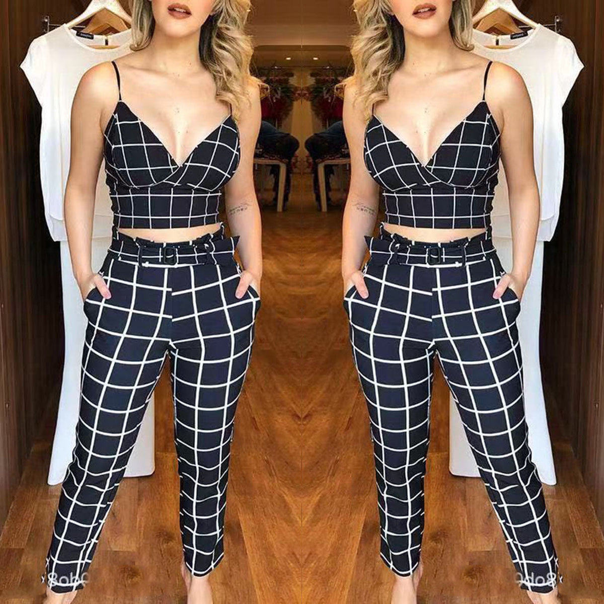 Variant image for Damen-Camisole, Crop-Top, V-Ausschnitt, Polyester, Capri-Hose, Set-6