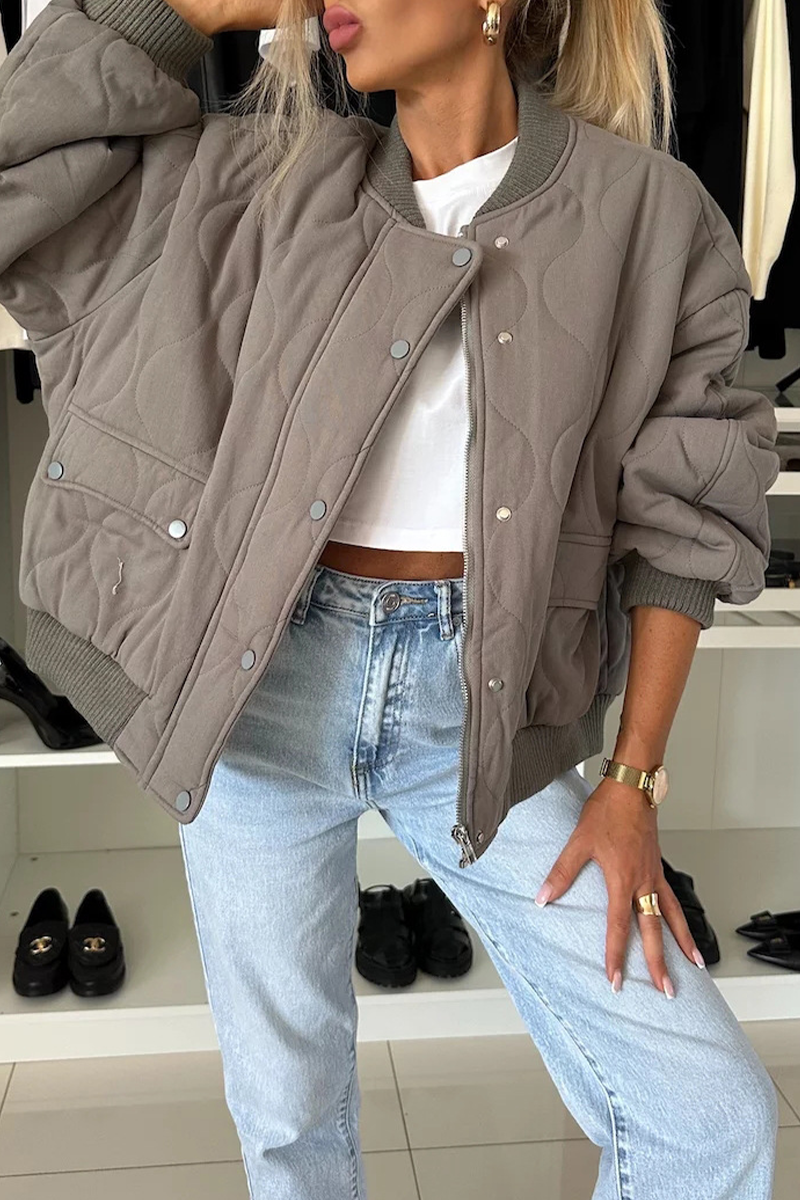 Monochrome Damenjacke mit Knopfverschluss, weicher Stoffmix für den Herbst, lässige Passform 4