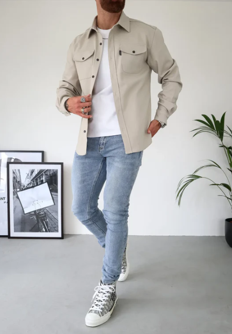 Elegante Damen-Hemdjacke aus leichtem Material – klassischer Knopfverschluss, perfekte Passform, mehrere Farben 2