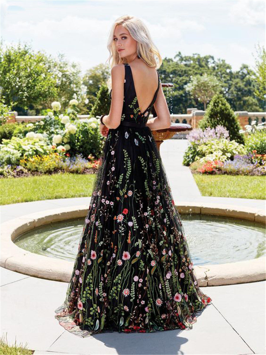 Damen-besticktes Kleid, elegant, erstklassige Stoffe-3