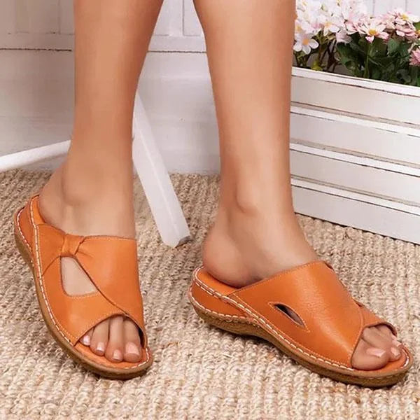 Damen-Sandalen aus Leder, Komfort und Halt, Gummisohle 5