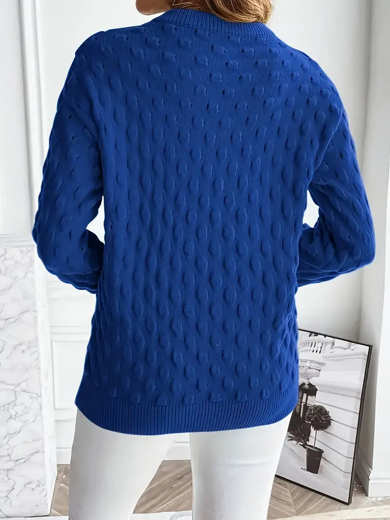 Damenpullover mit monochromem Punktmuster aus nachhaltigem Strickstoff – entspannte Passform für kalte Tage 2