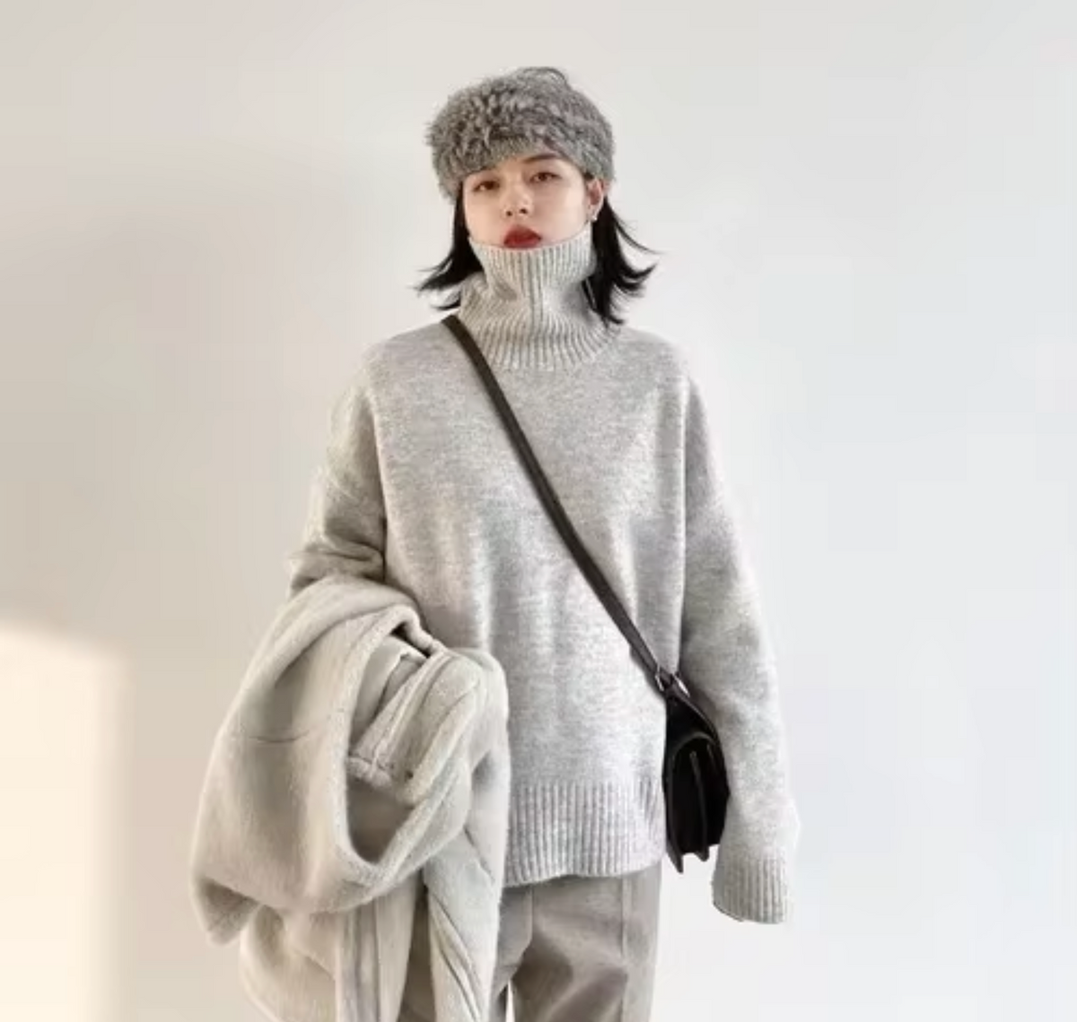 Damen-Strickpullover mit Rollkragen aus weicher Baumwolle – monochromes Design mit breiter Passform für Herbst und Winter 4
