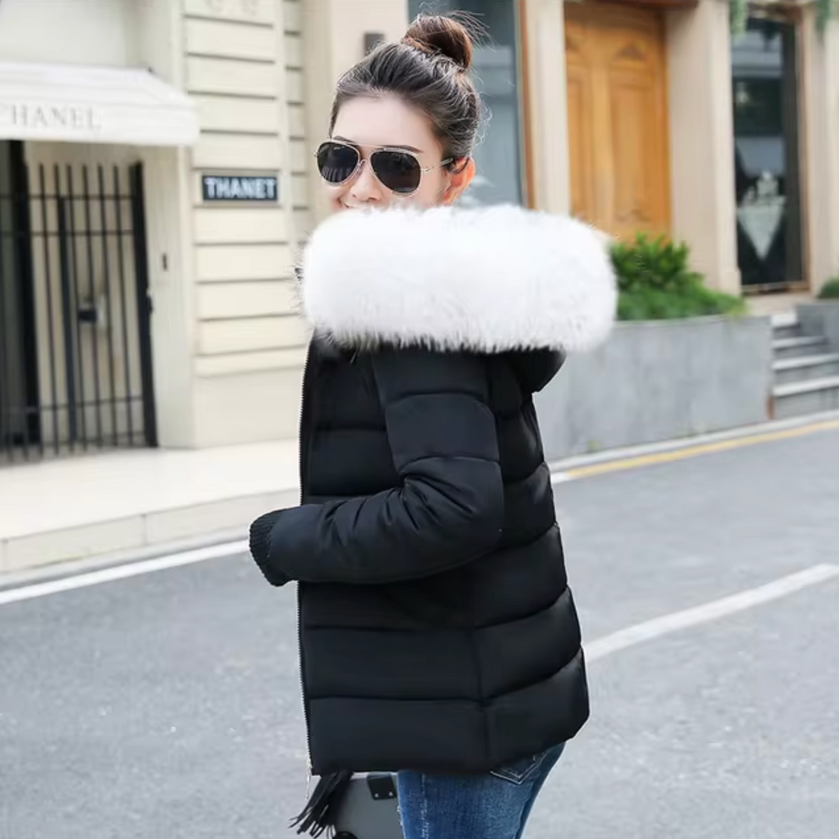 Winterparka Damen mit Kapuze und Pelzdetail – nachhaltiges Material, maßgeschneiderte Passform für kalte Tage 6