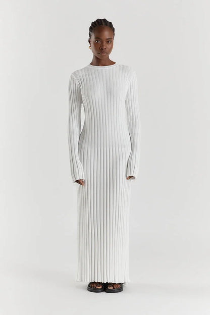 Schwarzes Midikleid für Damen mit rundem Ausschnitt und langen Ärmeln – Strickdesign aus weichem, elastischem Stoff 2