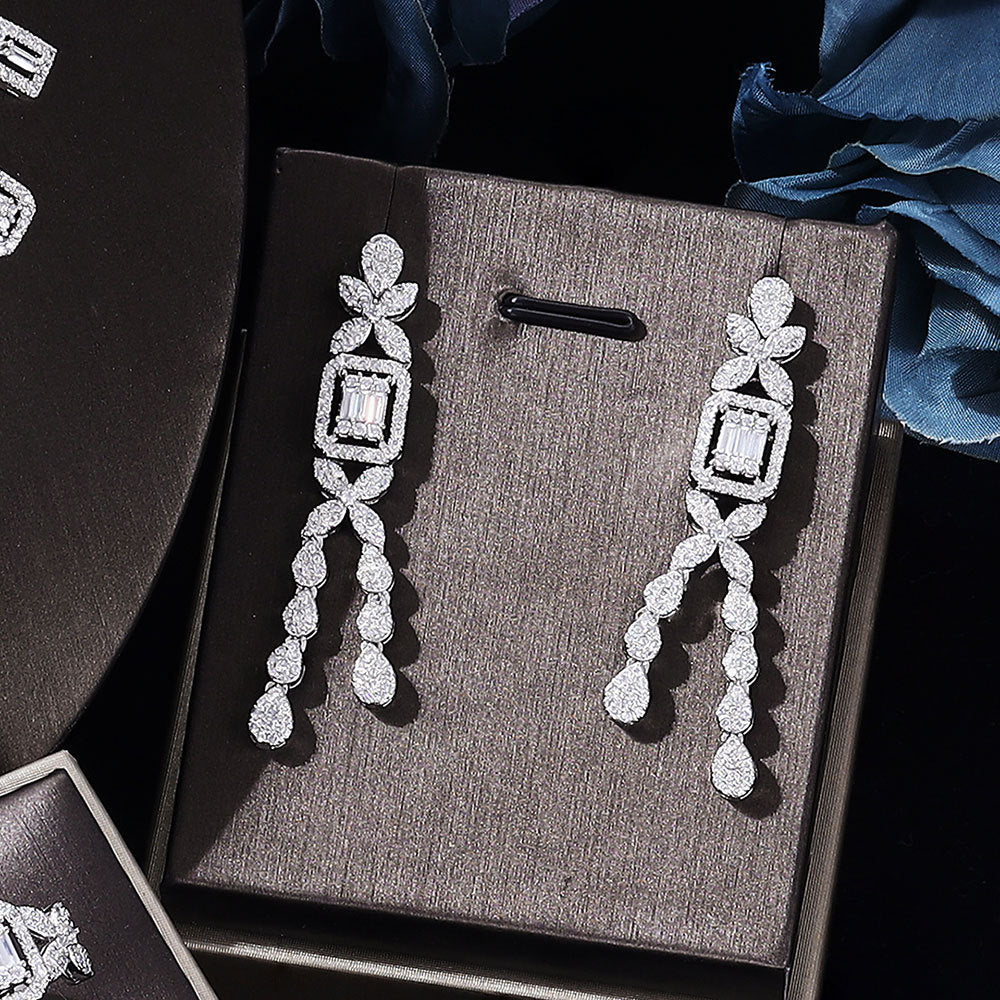 Damen-Schmuckset, Halskette, Ohrringe, Armband, Ring aus Kupfer mit Zirkonium-3