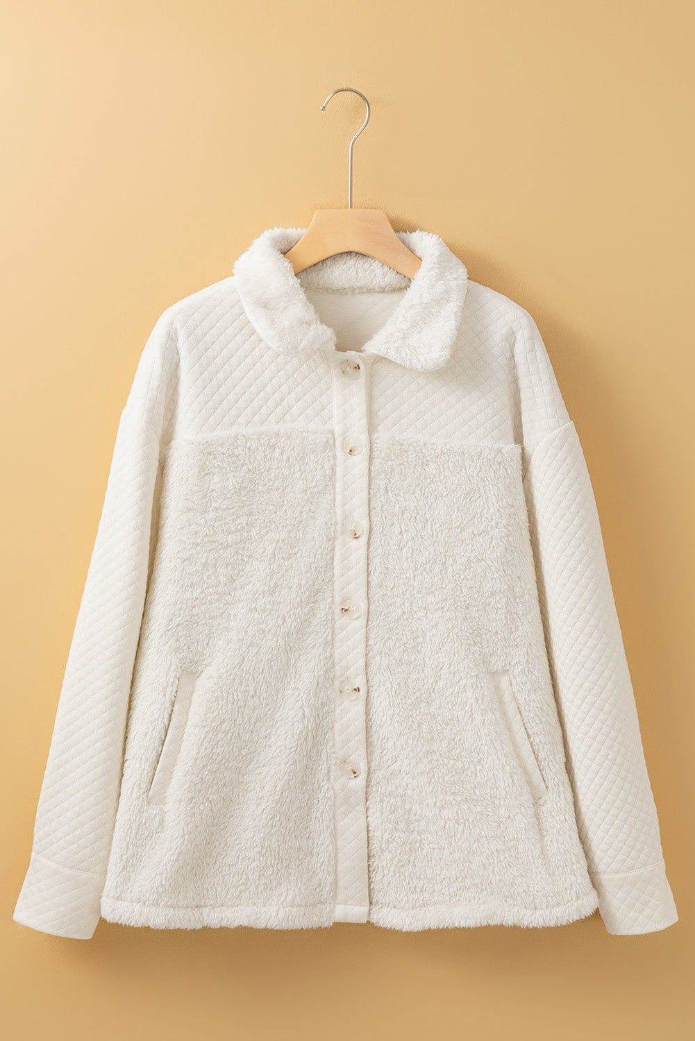 Damen-gesteppte Shacket, Sherpa-Stoff, mit Knopfdesign-4