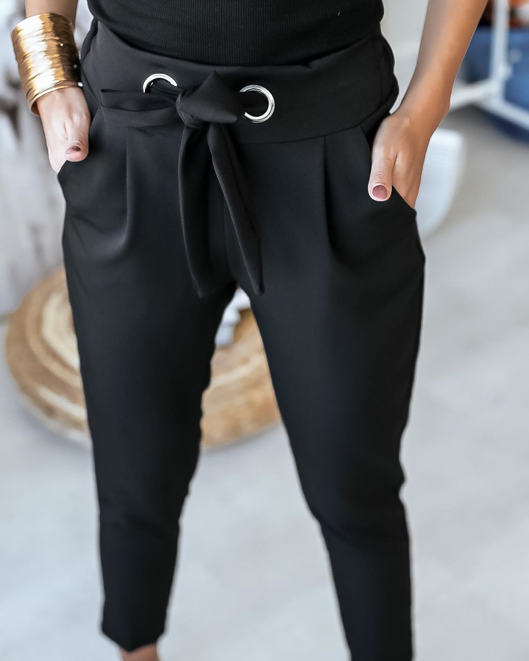 Damen-High-Waist-Hose aus Stretchmaterial mit Seitentaschen – elegante Silhouette und bequeme Passform 5