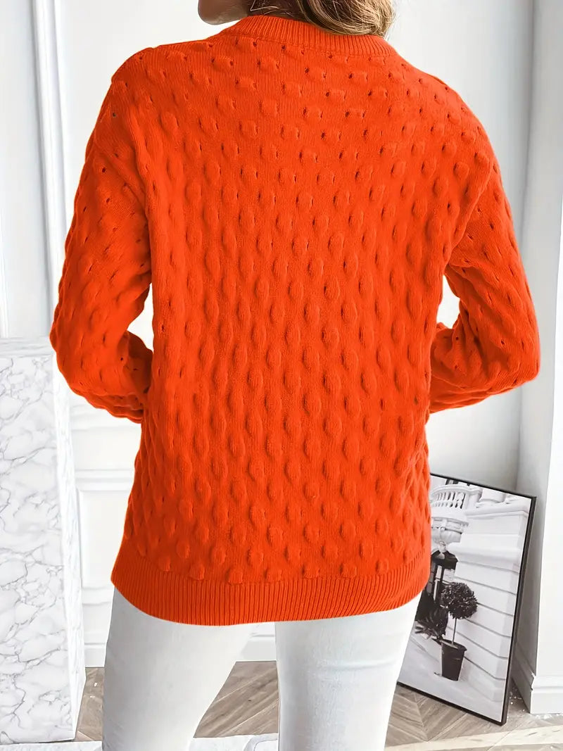 Damenpullover mit monochromem Punktmuster aus nachhaltigem Strickstoff – entspannte Passform für kalte Tage 3