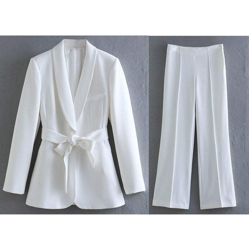 Kostüm für Damen, 2-teilig, Blazer und Hose aus Polyester und Elasthan – elegantes und zeitloses Design 4