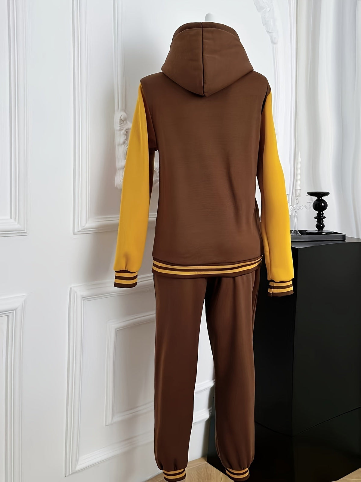 2-teiliger Jogginganzug für Damen mit gefütterter Kapuzenjacke und passender Jogginghose – trendiges Colorblocking-Design in Khaki 2