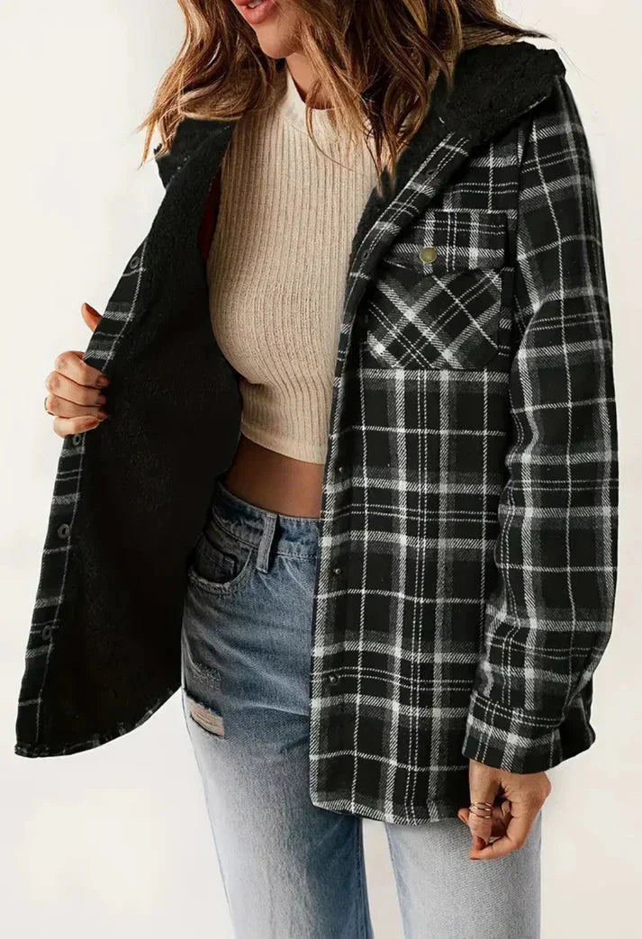 Damen-Fleecejacke mit Kapuze und klassischem Karomuster – weich und warm für Herbst und Winter 13