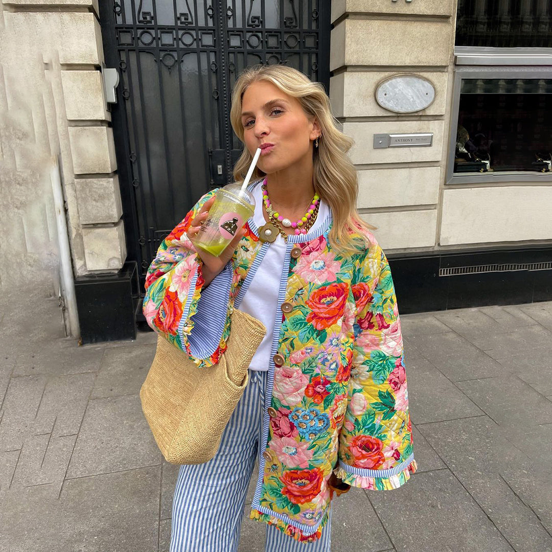 Elegante Damenjacke aus hochwertigem Stoff – Zeitloses Design für Alltag und Fest, erhältlich in den Größen S, M, L 7