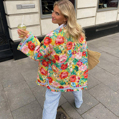 Elegante Damenjacke aus hochwertigem Stoff – Zeitloses Design für Alltag und Fest, erhältlich in den Größen S, M, L 2