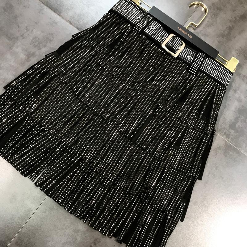 A-Linien-Minirock mit Strassdetails aus schwarzem Polyester für Frauen – Trendig und bequem 4