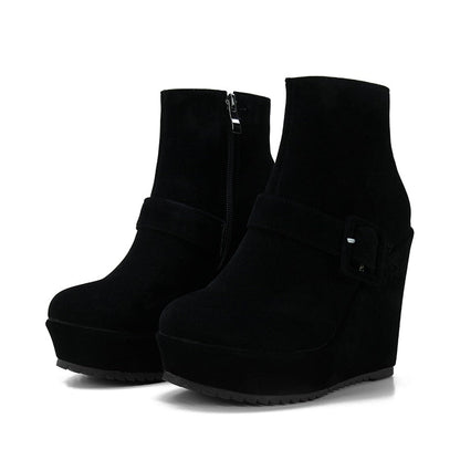 Damen-Knöchelstiefel aus Flockmaterial mit Keilabsatz – runde Spitze, monochromes Design, bequeme Passform 1
