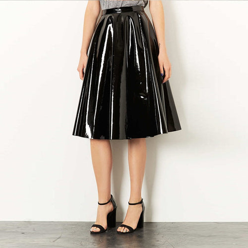 Midi-Rock für Damen mit plissiertem Design und Empire-Bund – monochromes PU-Kunstleder 1