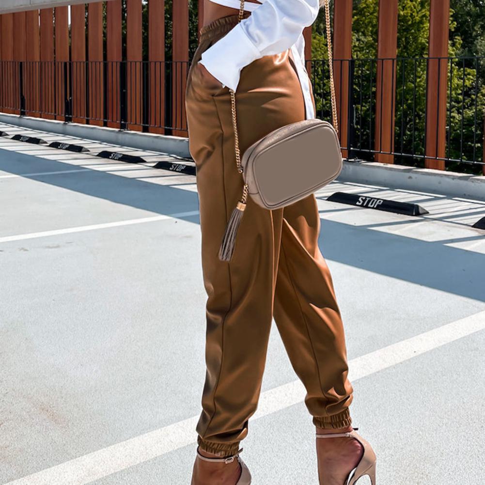 Damen-Jogginghose aus PU-Leder mit elastischem Bund und lässiger Passform-1