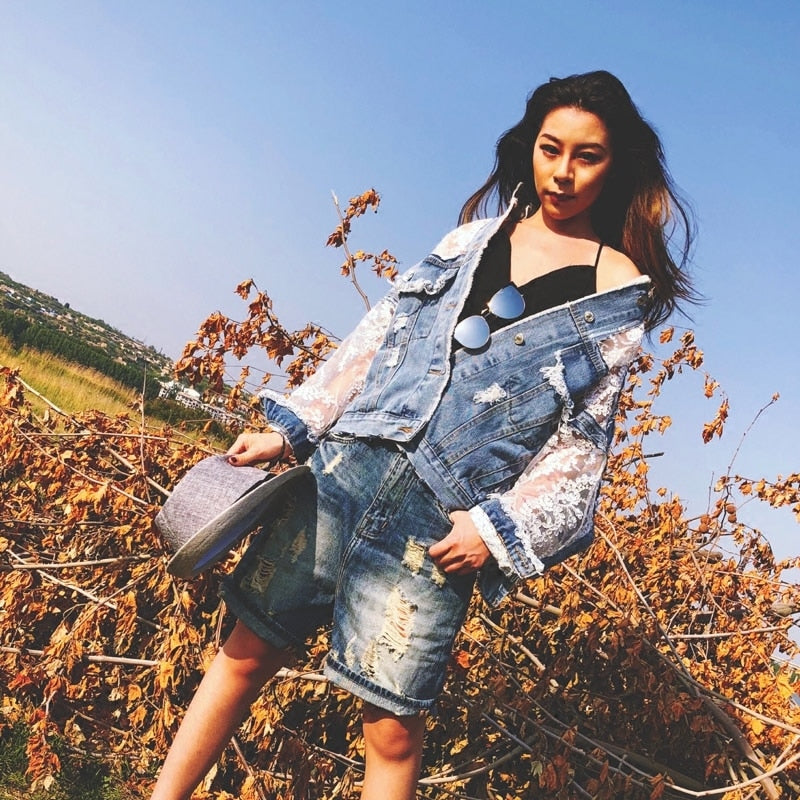 Damen-Jeansjacke, mit Spitzendetails und klassisches Design-1