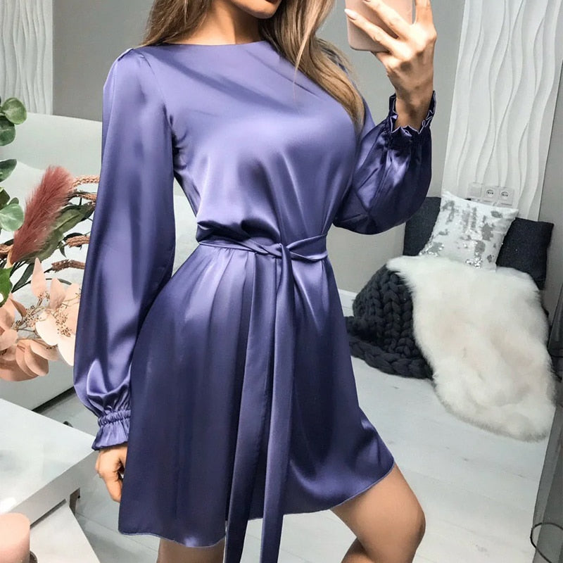 Variant image for Damen-Satinkleid, Puffärmel, figurbetonte Silhouette-11