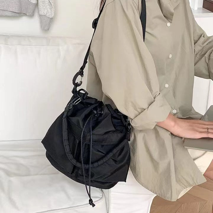Damen Tasche Nylon mit abnehmbarem Gürtel und mehreren Fächern-5
