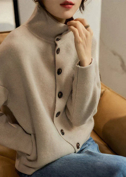Damen-Rollkragenpullover mit Knopfdetail aus hochwertigem Material-3
