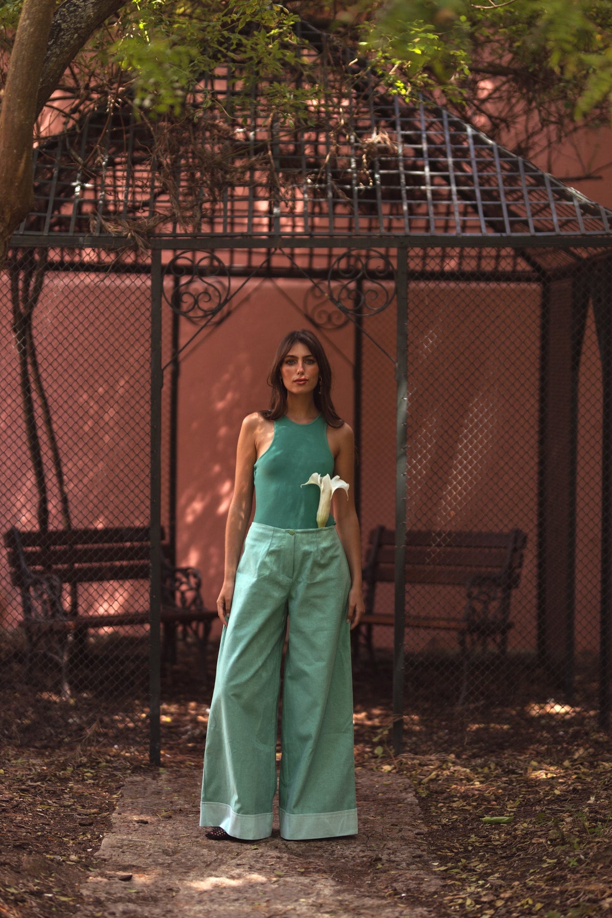 Stilvolle Damenhosen mit hoher Taille und weitem Beinabschluss aus 100% Baumwolle-5