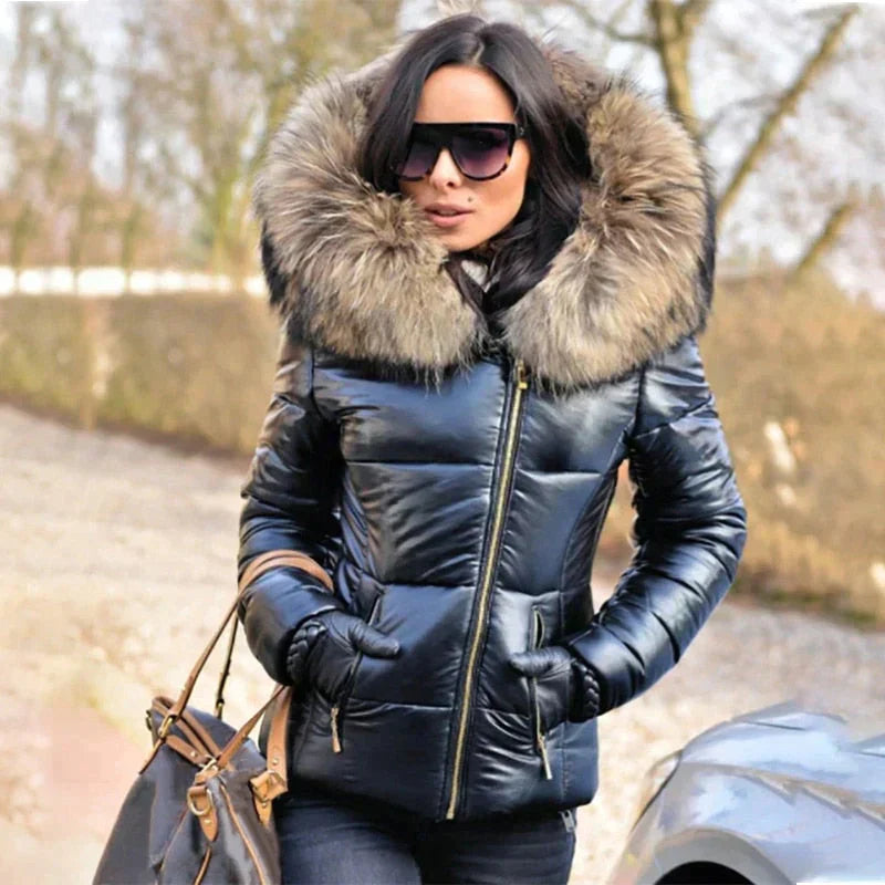 Kurze, gefütterte Damen-Winterjacke mit Kapuze im Oversize-Schnitt – Elegant und warm für kalte Tage 2