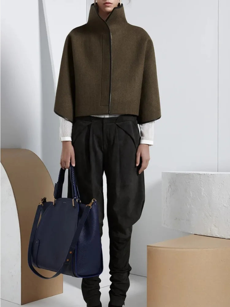Langer Damenmantel aus Polyester mit hohem Kragen und lässiger Passform – perfekt für Herbst und Winter 4
