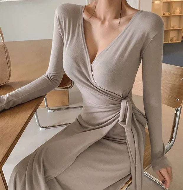 Damen-Maxikleid mit V-Ausschnitt aus schwarzem Polyester und Baumwolle – elegantes langes Kleid für Fest und Alltag 2