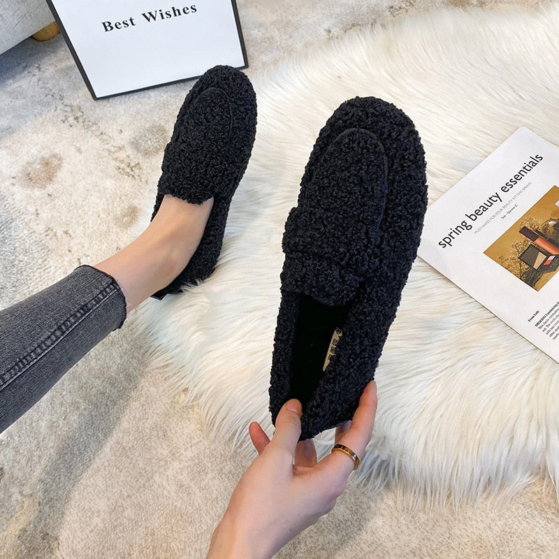 Unisex-Plüschpantoffeln, für Komfort und Entspannung 9