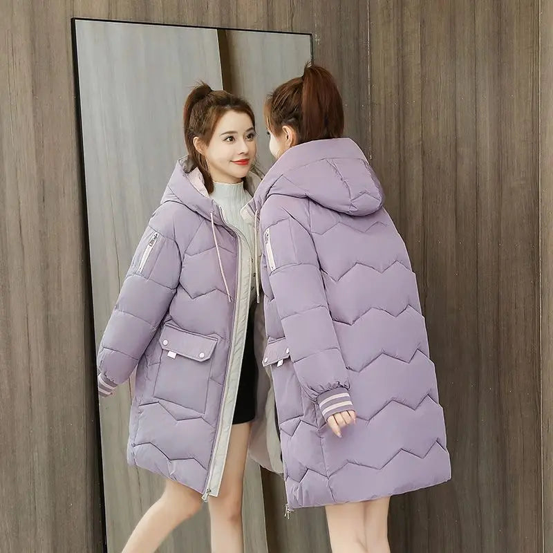 Langer Damen Wintermantel mit Kapuze in Windresistent Polyester 9