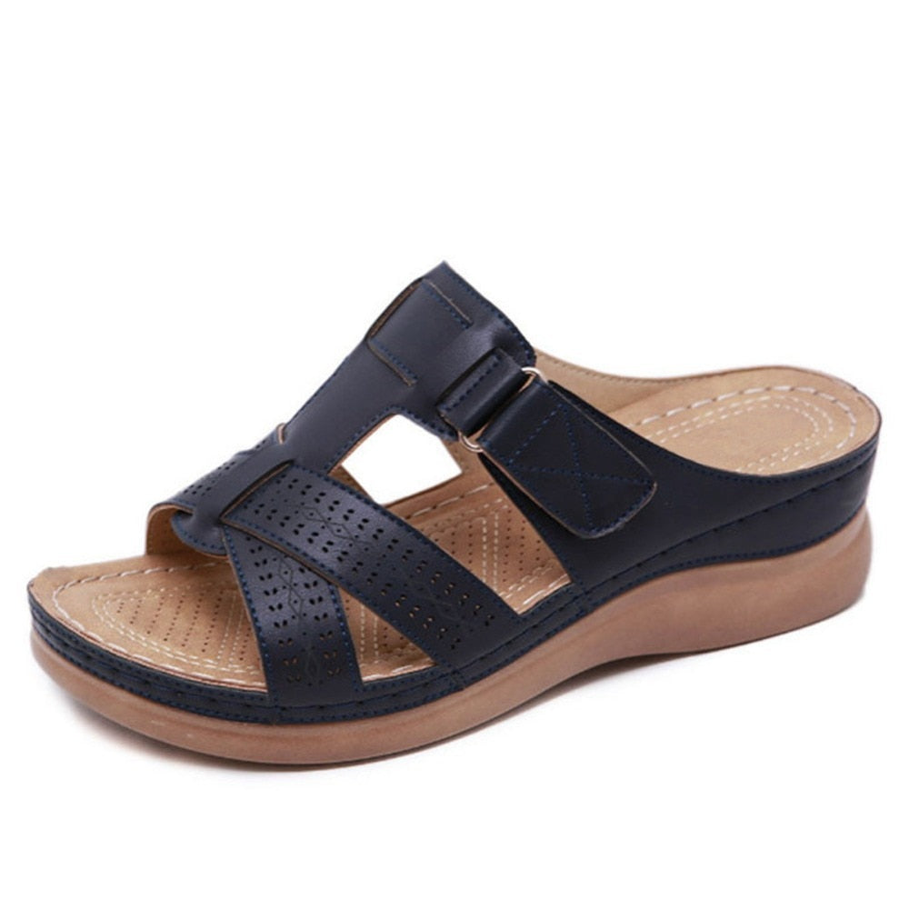 Breite Keilabsatz-Sandalen für Damen aus tiefrotem Leder mit Perforierung und weichem Fußbett – elegantes und bequemes Design 1