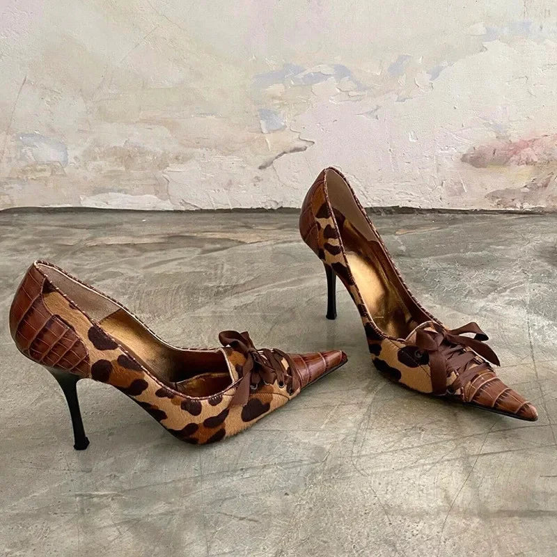 Damen-Pumps, spitze Absätze, PU-Material-2
