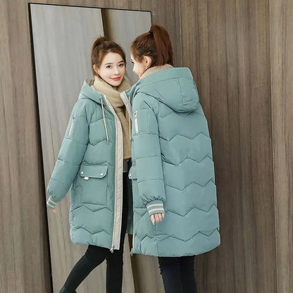 Langer Damen Wintermantel mit Kapuze in Windresistent Polyester 10