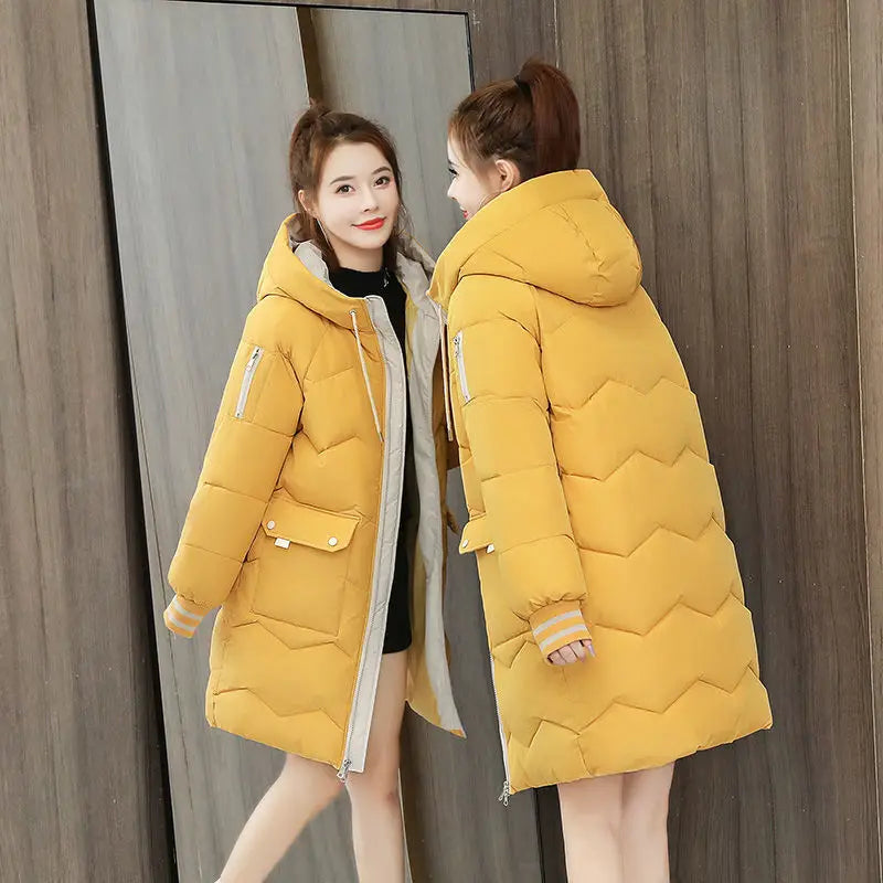 Langer Damen Wintermantel mit Kapuze in Windresistent Polyester 12