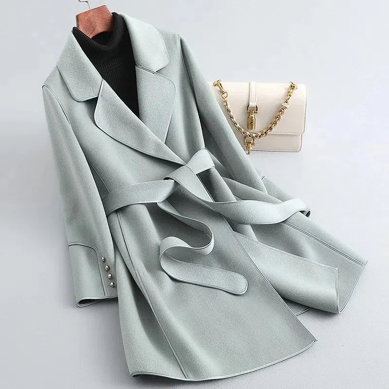 Variant image for Damen-Trenchcoat, figurbetont, Merinowolle, romantisches Design-15