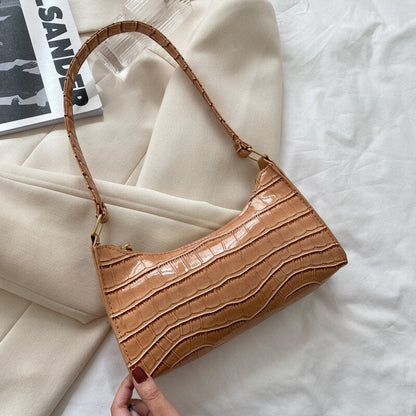 Variant image for Damen-Shoppingtasche, monochrom, Synthetikmaterial, mit Kettendetails-10