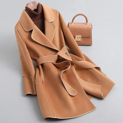 Variant image for Damen-Trenchcoat, figurbetont, Merinowolle, romantisches Design-1