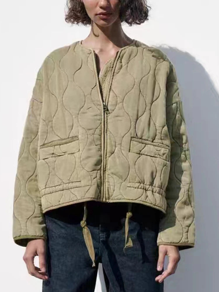 Übergroße Vintage-Steppjacke für Damen aus gestepptem Material für Herbst und Winter - lockerer Schnitt und schicker Stil 3