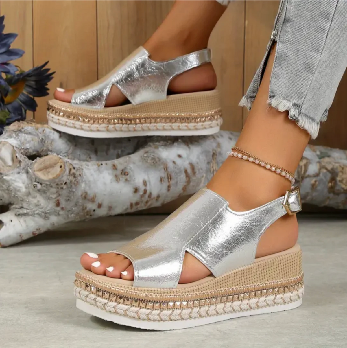 Damen-Plateau-Sandalen mit Metallic-Finish und verstellbarem Verschluss 8