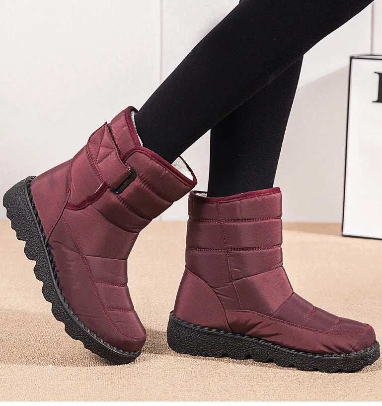 Gefütterte Damen-Winterstiefel aus wasserfestem Material mit rutschfesten Sohlen 3