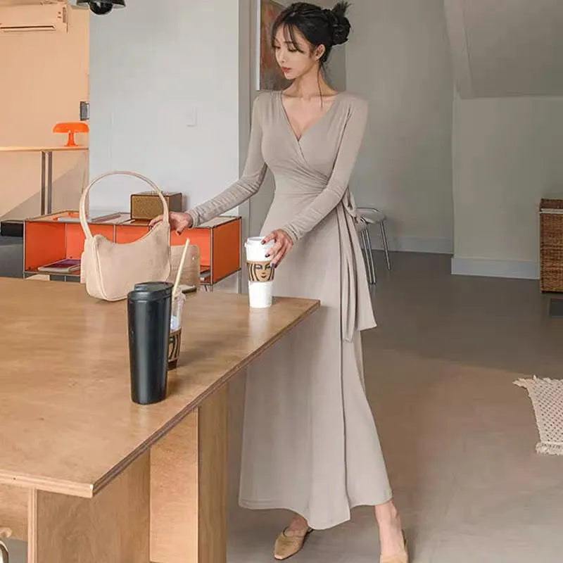 Damen-Maxikleid mit V-Ausschnitt aus schwarzem Polyester und Baumwolle – elegantes langes Kleid für Fest und Alltag 8