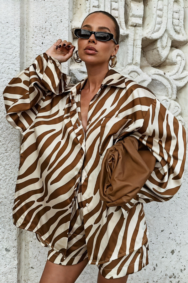 Variant image for Damen-Set: Oversize-Hemd, hoch taillierte Shorts, Polyester-1