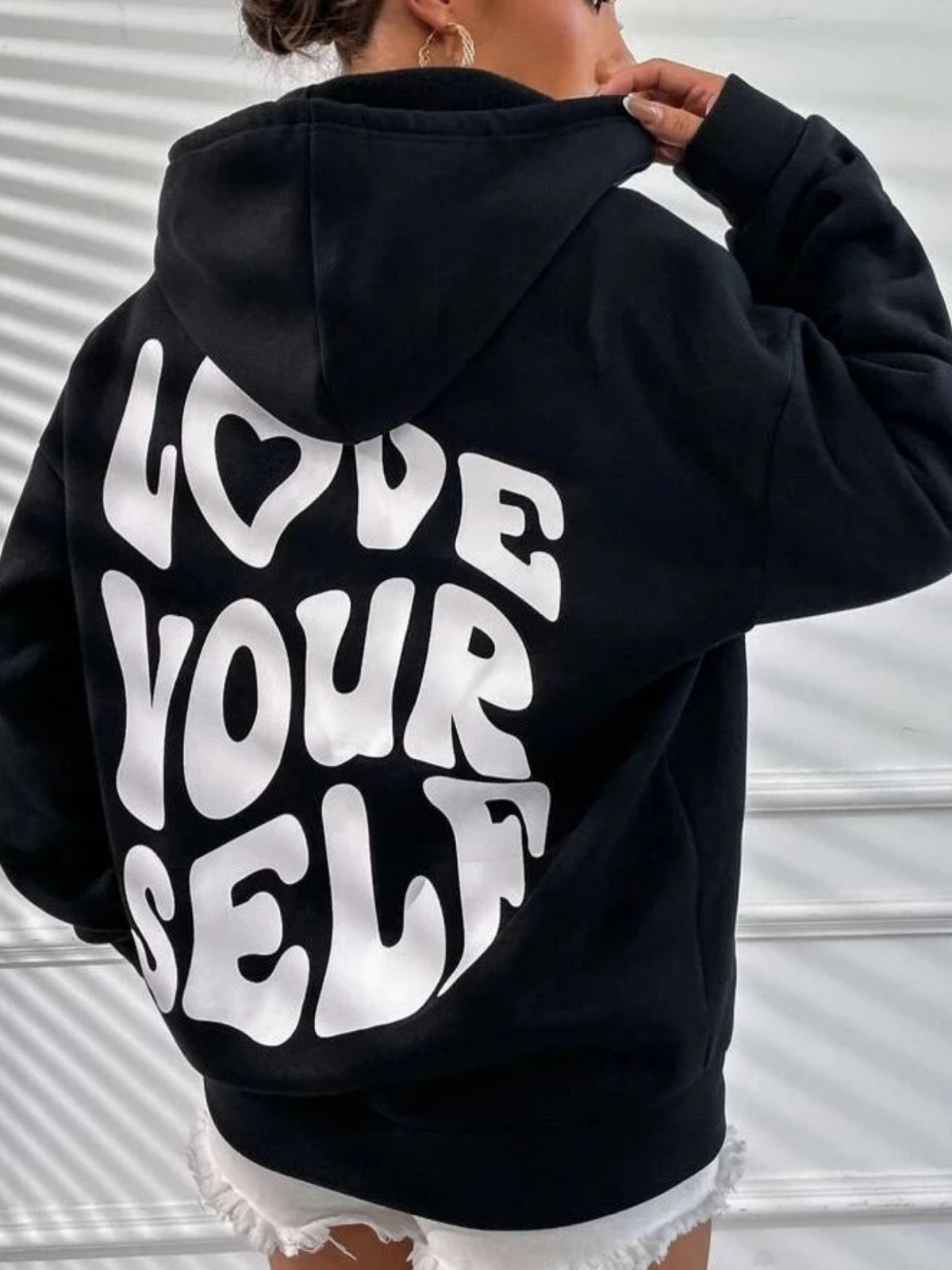 Damen-Hoodie im Loose Fit aus 100% Baumwolle-1