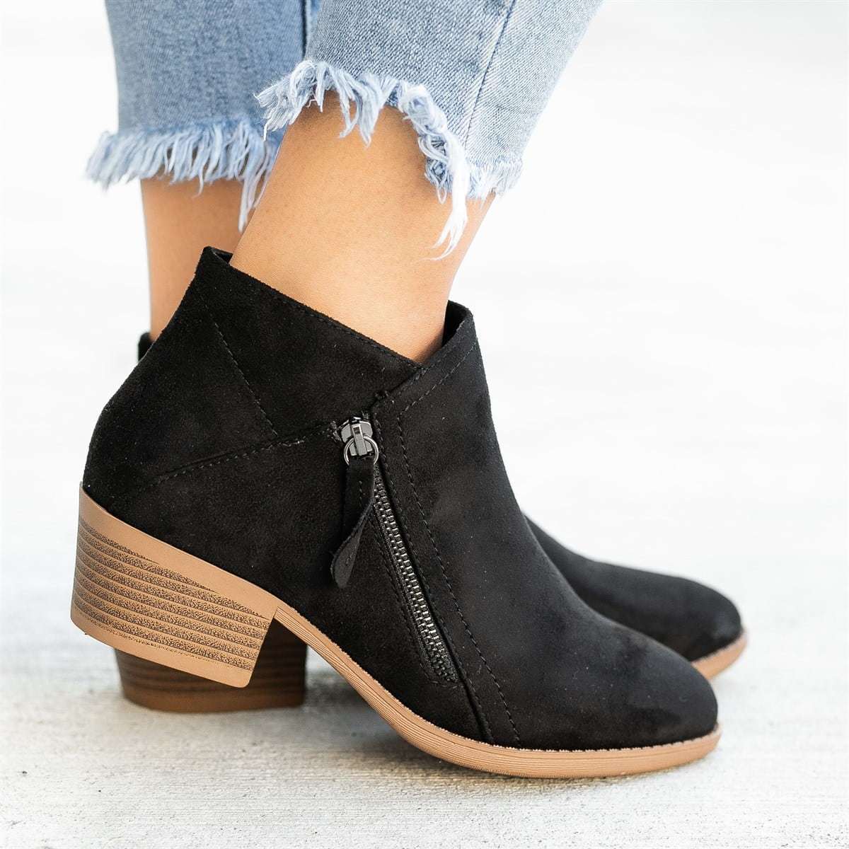 Damen-Stiefeletten aus Leder mit orthopädischem Design-4