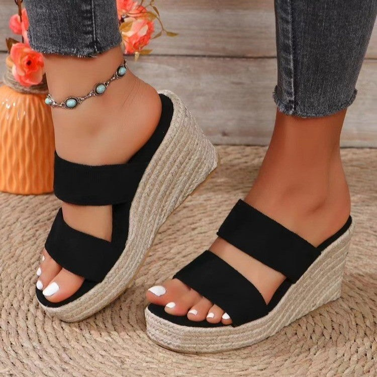 Hochhackige Damen-Sandalen aus Synthetikleder mit gepolstertem Fußbett - elegante Sommersandalen in Schwarz und Beige 5
