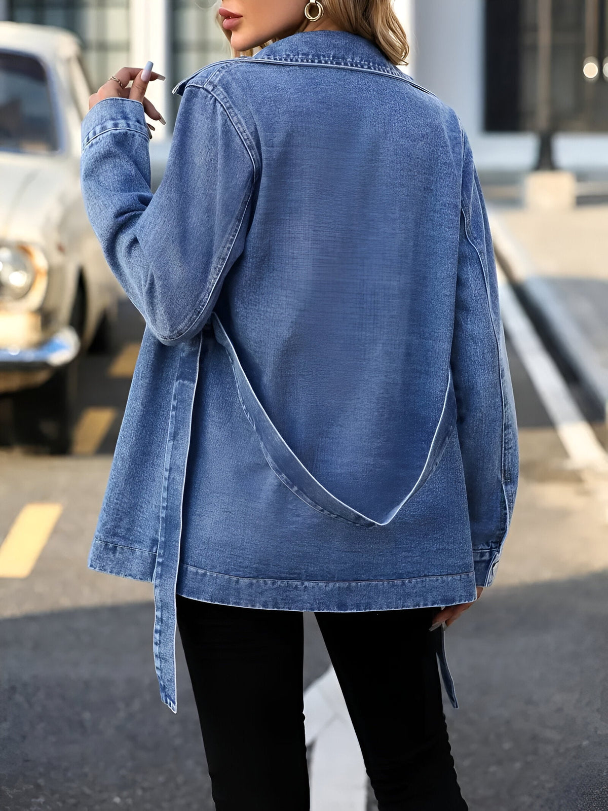 Damen-Jeansjacke mit Schulterriemen aus Denim-2